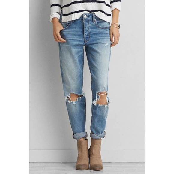 American Eagle Outfitters Denim - American Eagle Outfitters Tomgirl Jean Hi Rise Button Fly Light Wash Size 0